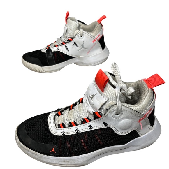 Nike Air Jordan Jumpman Shoes Boys White Blac BQ3451-100 Mid Top Sneaker Sz 6.5 - Picture 5 of 10